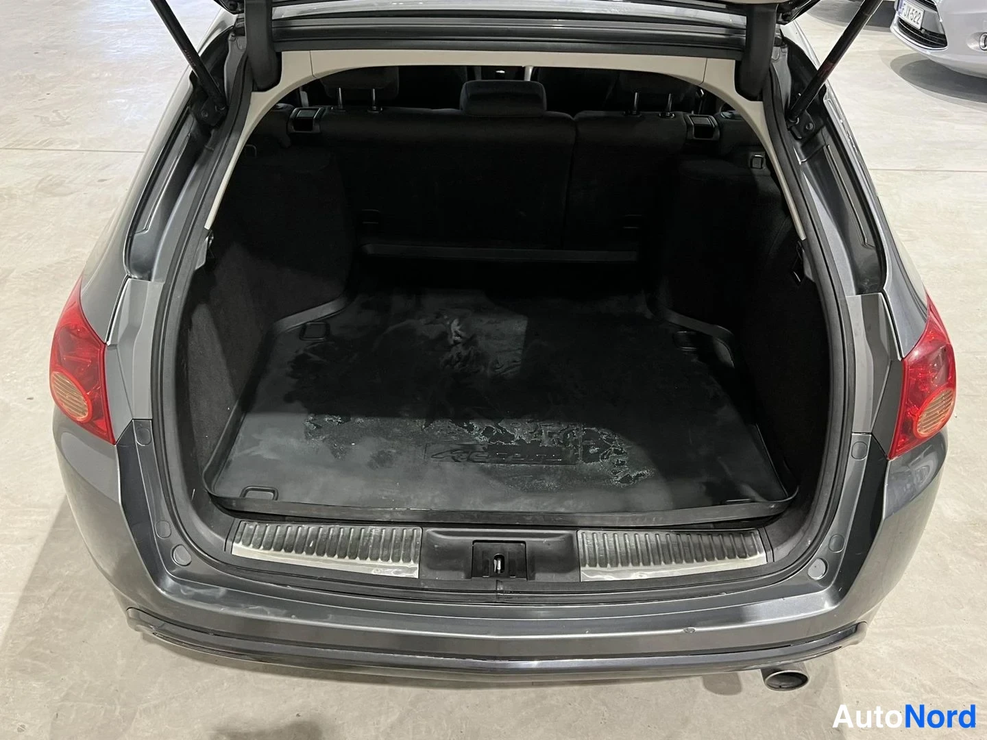 Harmaa Honda Accord 2010, tavaratila, kuva 12