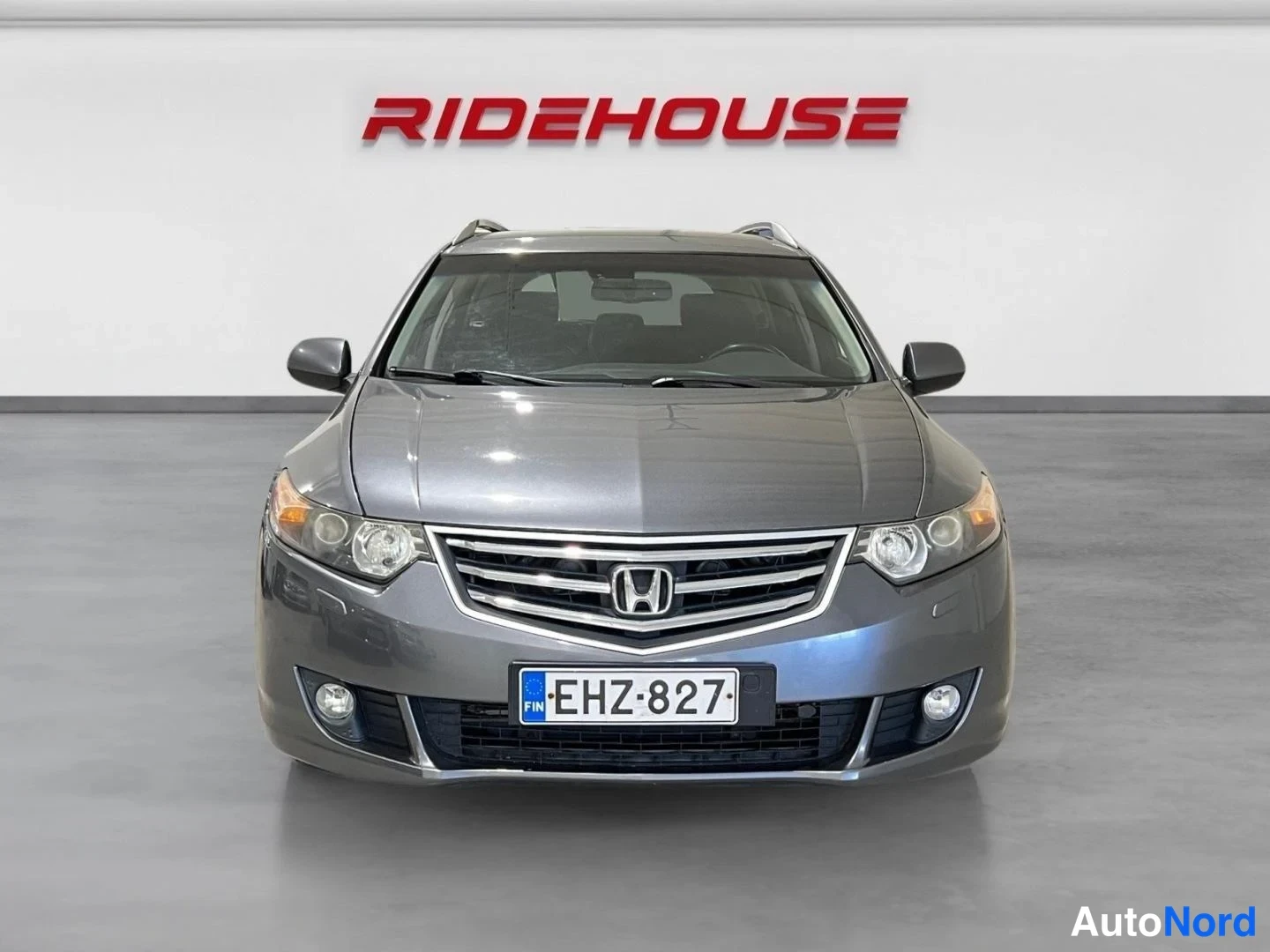 Harmaa Honda Accord 2010, edestä, kuva 3