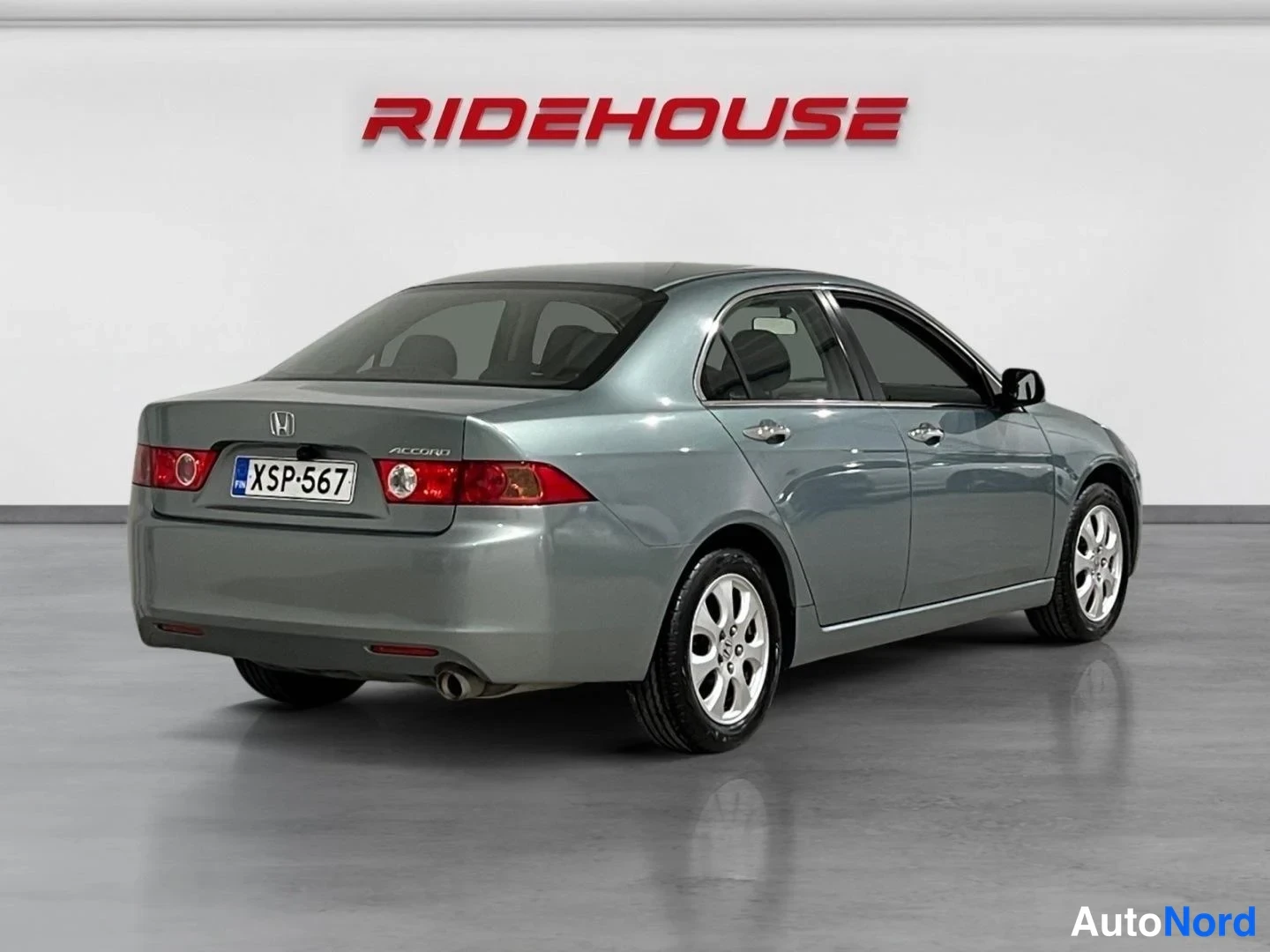 Vihreä Honda Accord 2004, takaviisto, kuva 6
