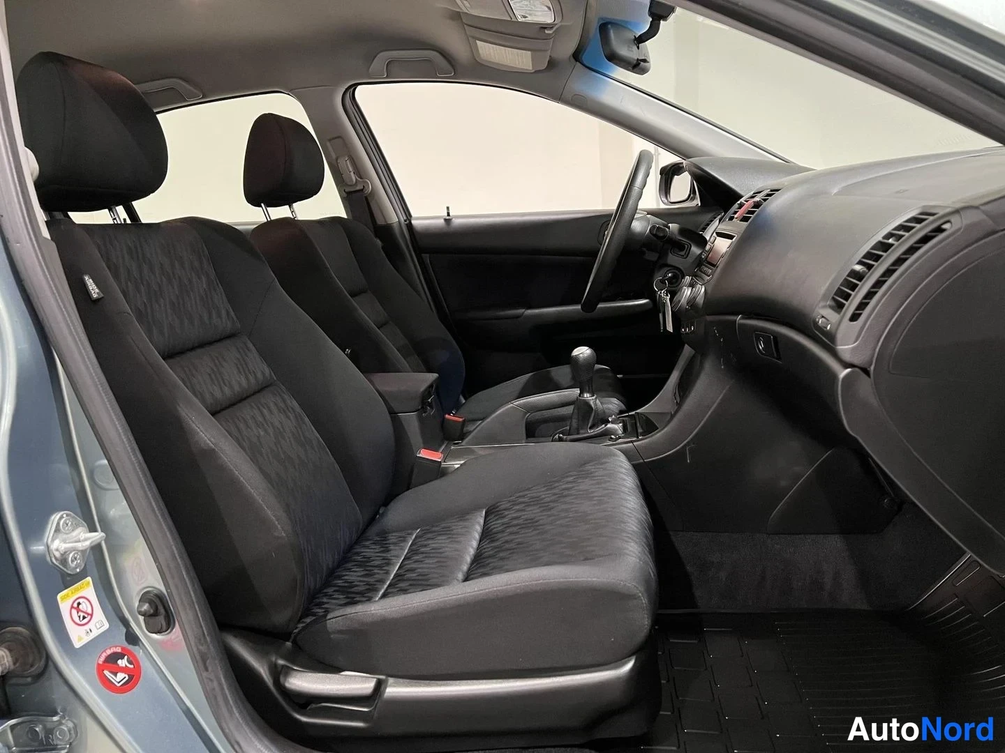 Vihreä Honda Accord 2004, ohjaamo, kuva 10