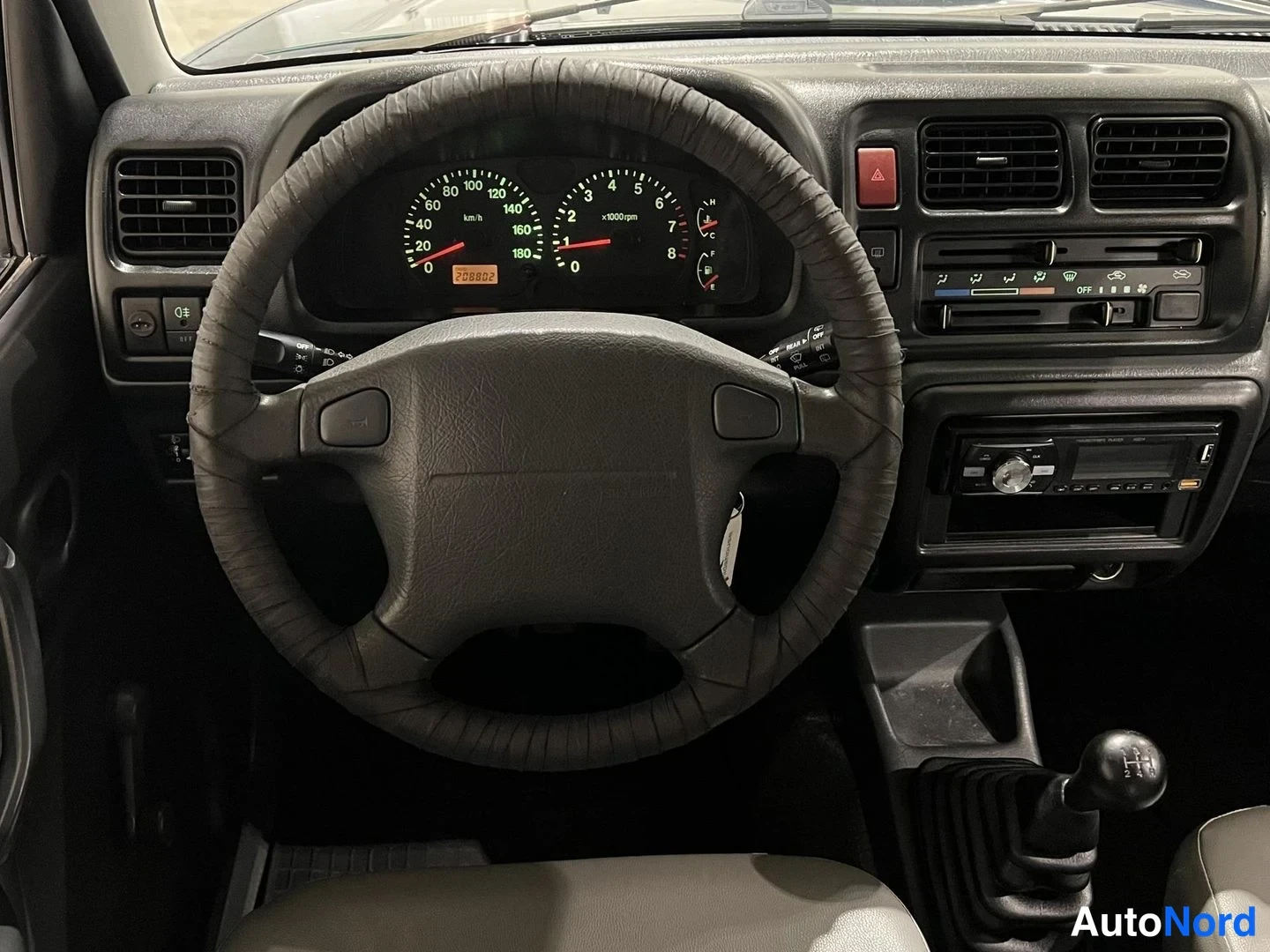 Sininen Suzuki Jimny 2003, yksityiskohta, kuva 14