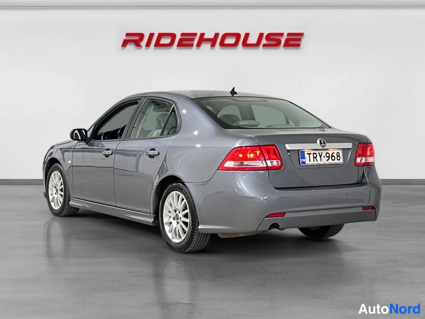 Harmaa Saab 9-3 2008, takaviisto, kuva 6