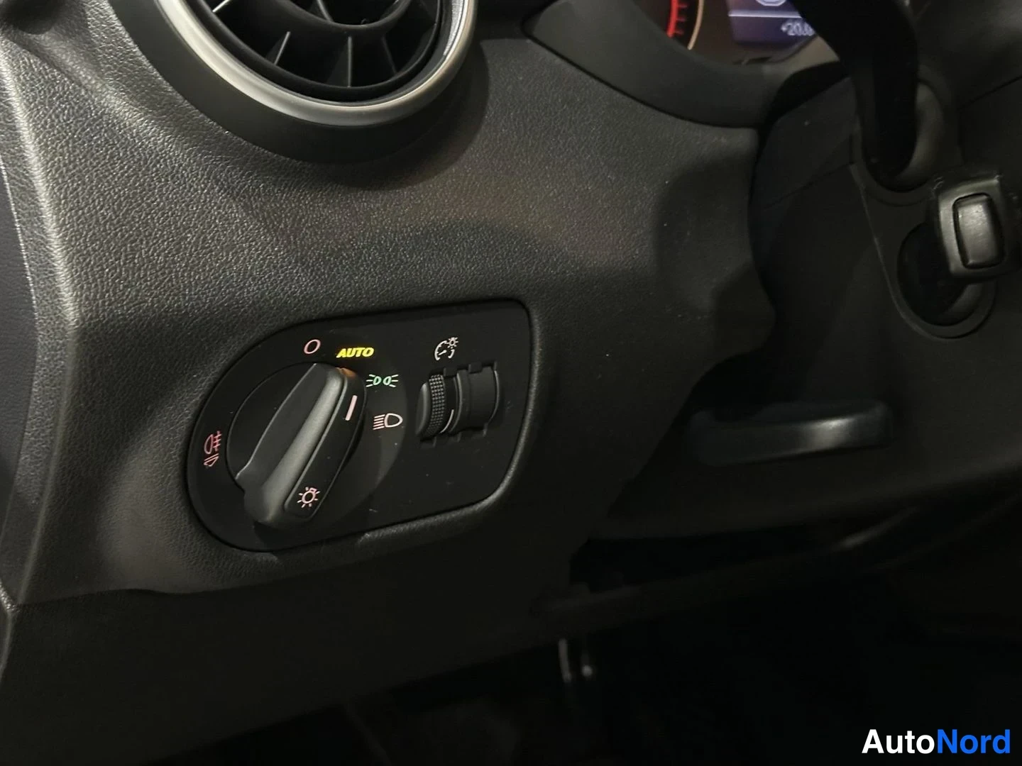 Hopea Audi A1 2014, yksityiskohta, kuva 16