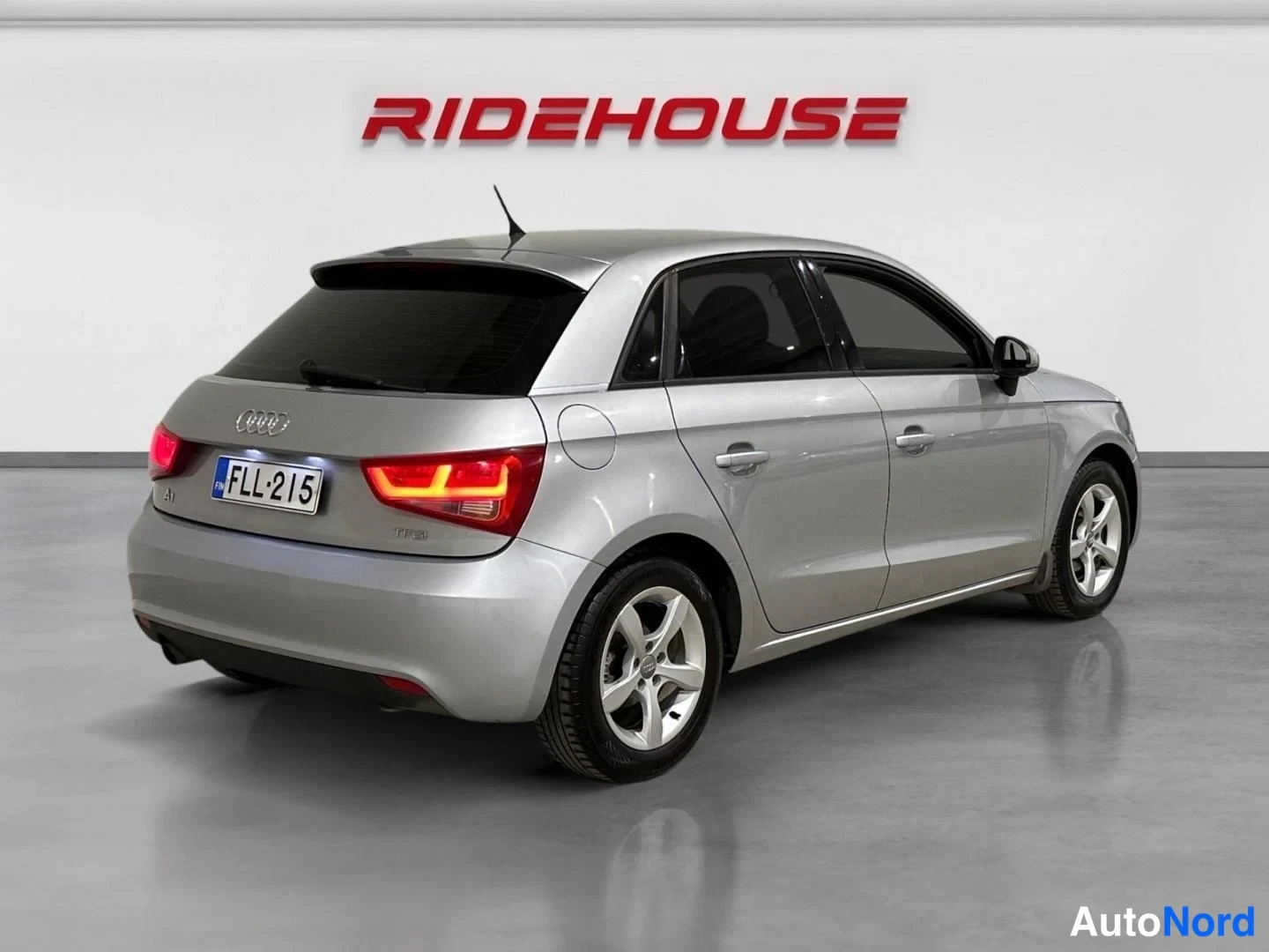 Hopea Audi A1 2014, takaviisto, kuva 6