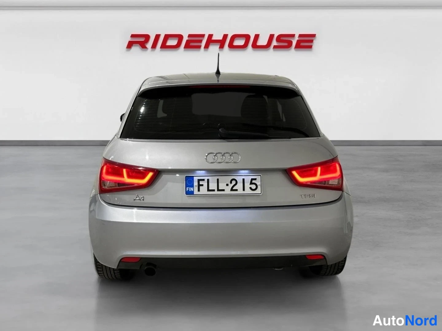Hopea Audi A1 2014, takaa, kuva 8