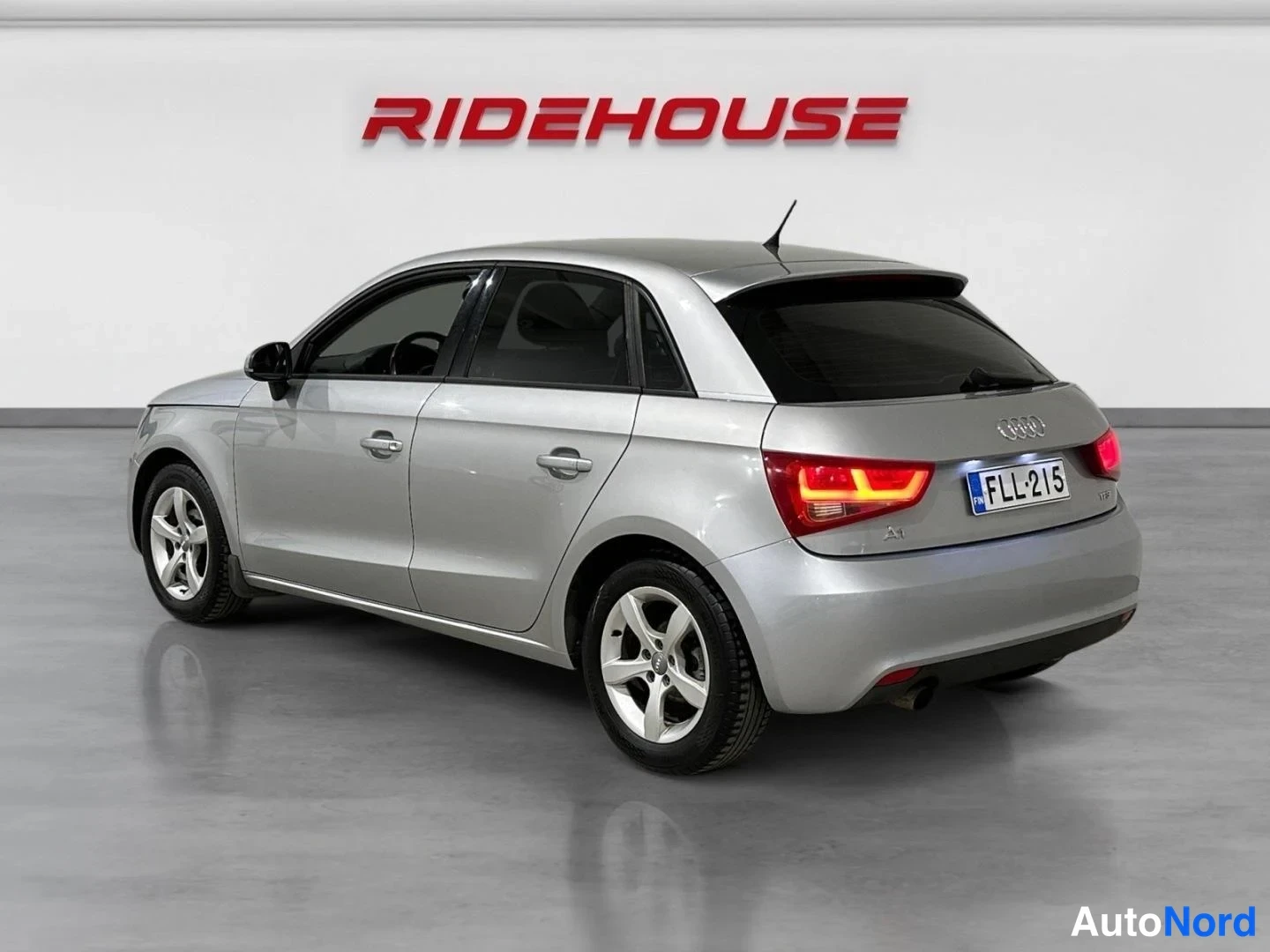 Hopea Audi A1 2014, takaviisto, kuva 7