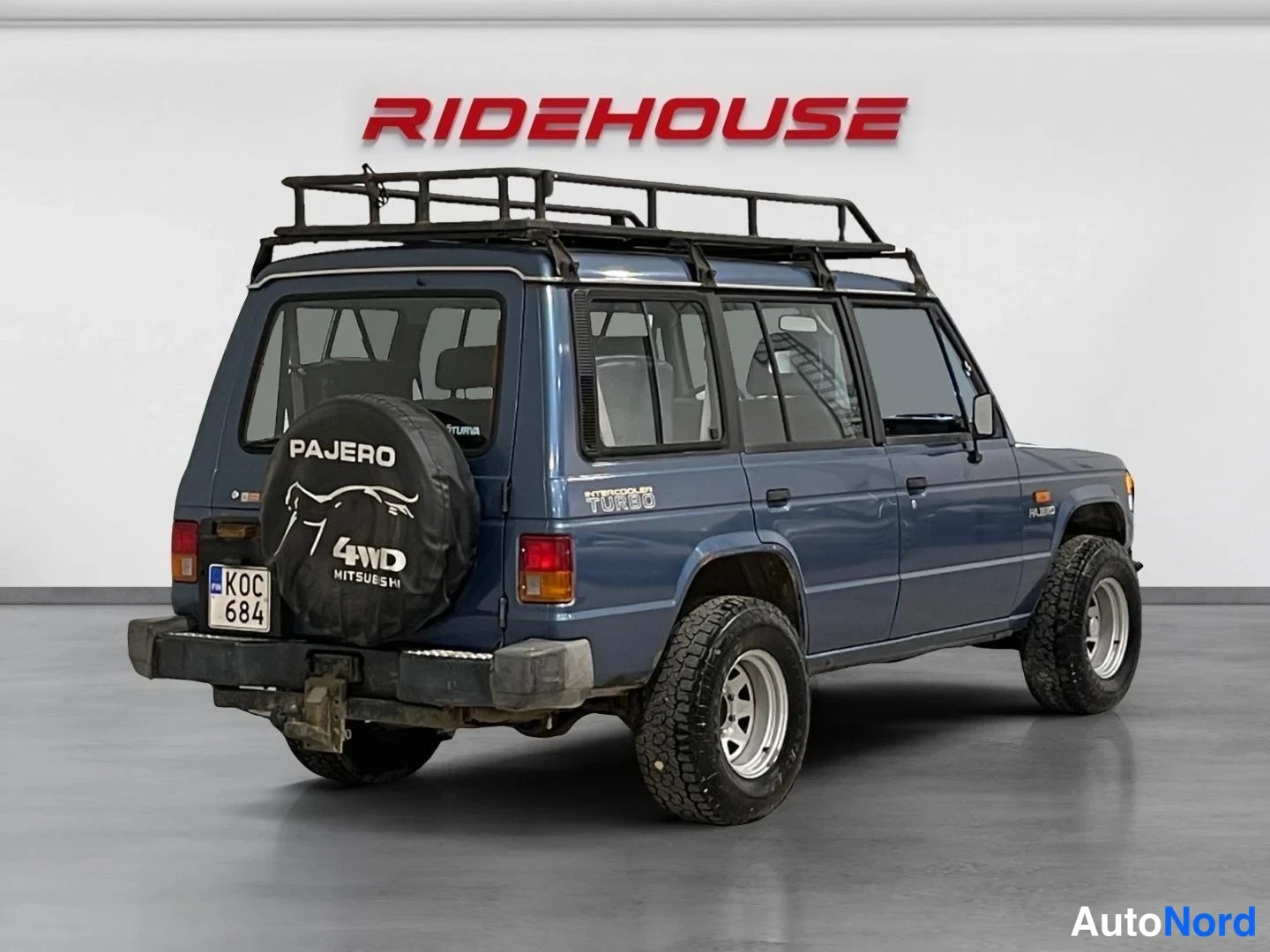 Sininen Mitsubishi Pajero 1990, takaviisto, kuva 7