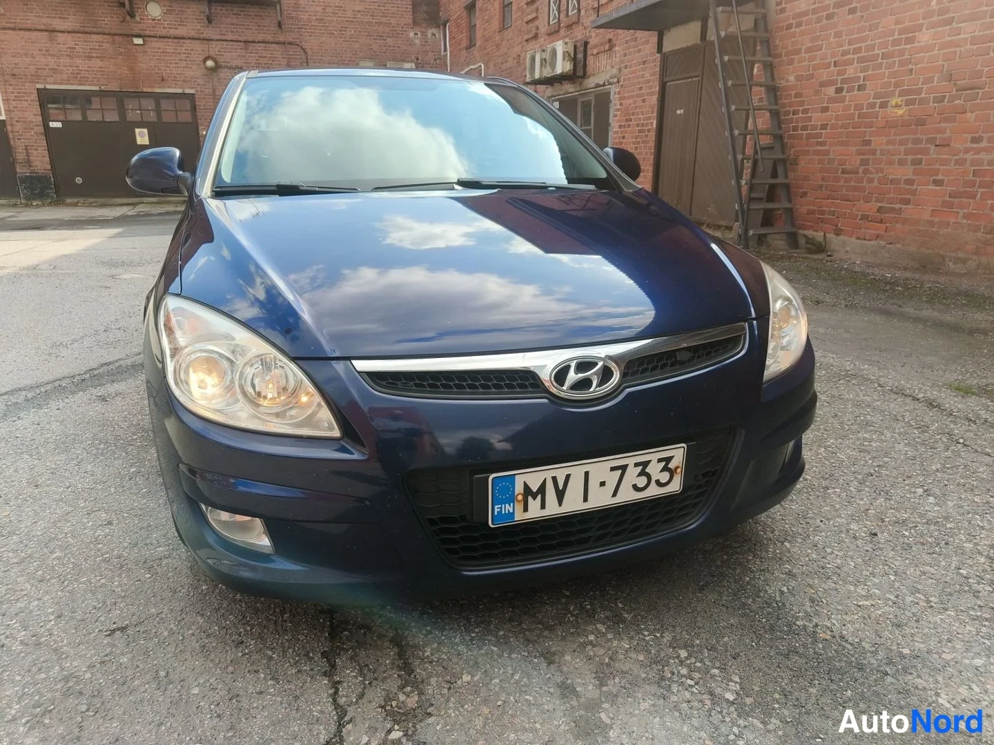 Sininen Hyundai i30 2008, edestä, kuva 5