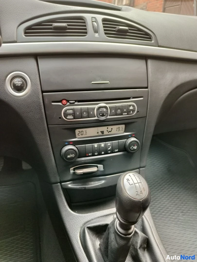 Musta Renault Laguna 2007, yksityiskohta, kuva 20