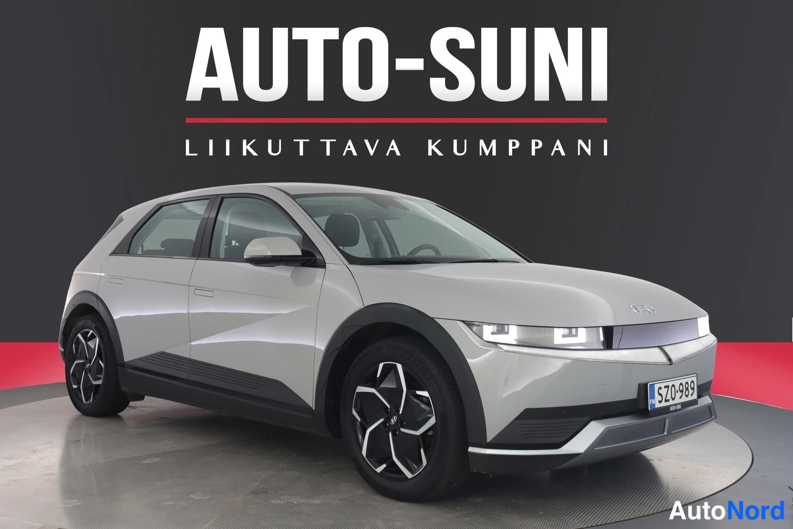 Hopea Hyundai IONIQ 5 2023, etuviisto, keula oikealle, kuva 3
