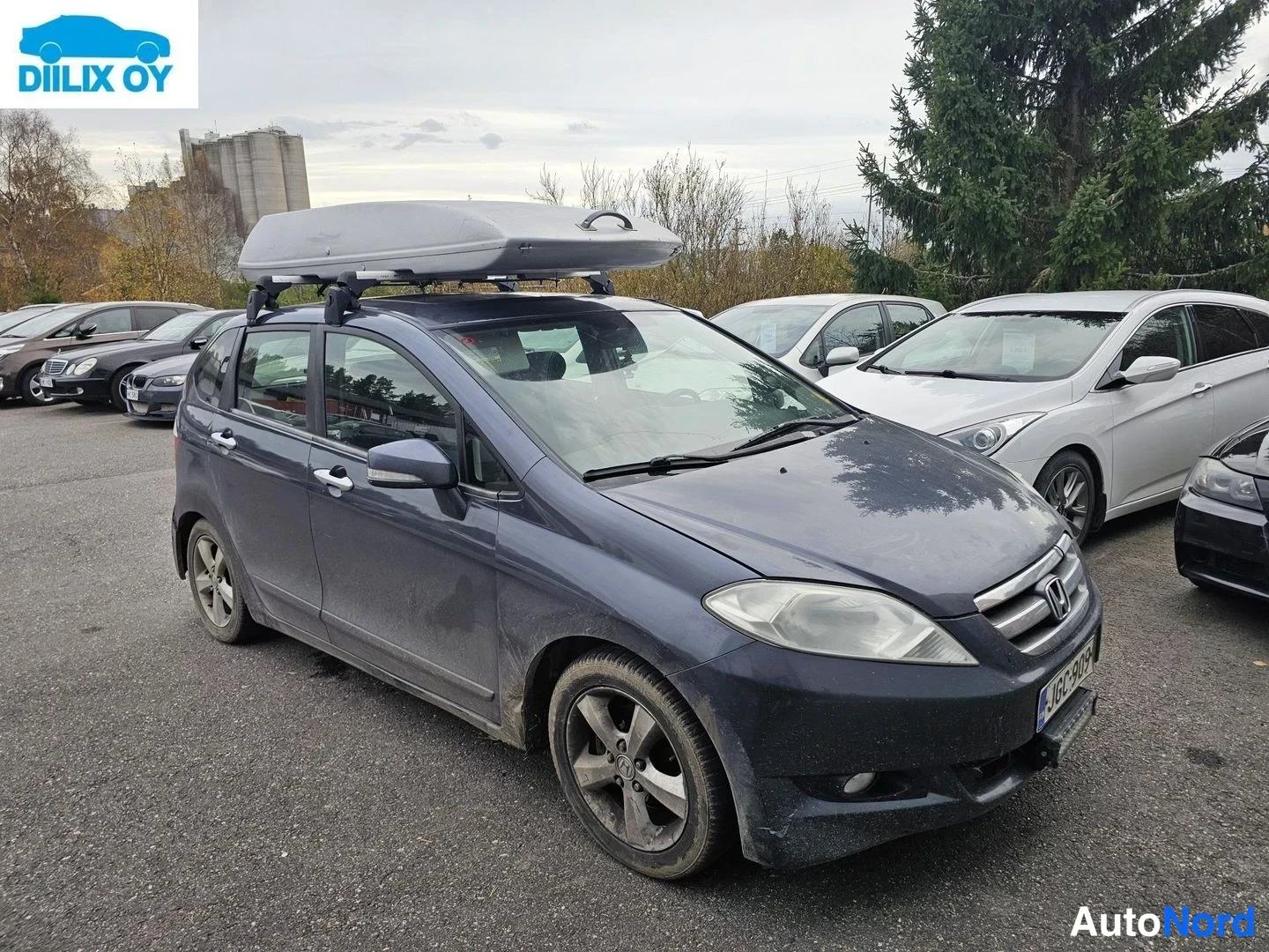 Harmaa Honda FR-V 2005, etuviisto, keula oikealle, kuva 2
