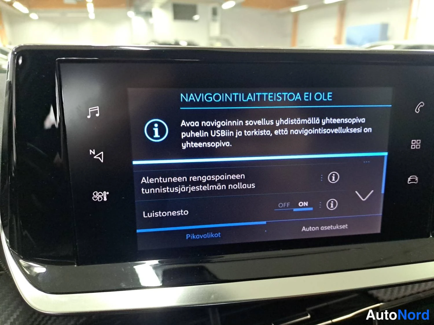Valkoinen Peugeot 2008 2021, kuva 26