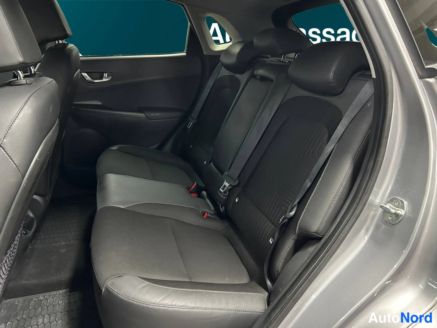 Hopea Hyundai Kona electric 2021, takaistuimet, kuva 13