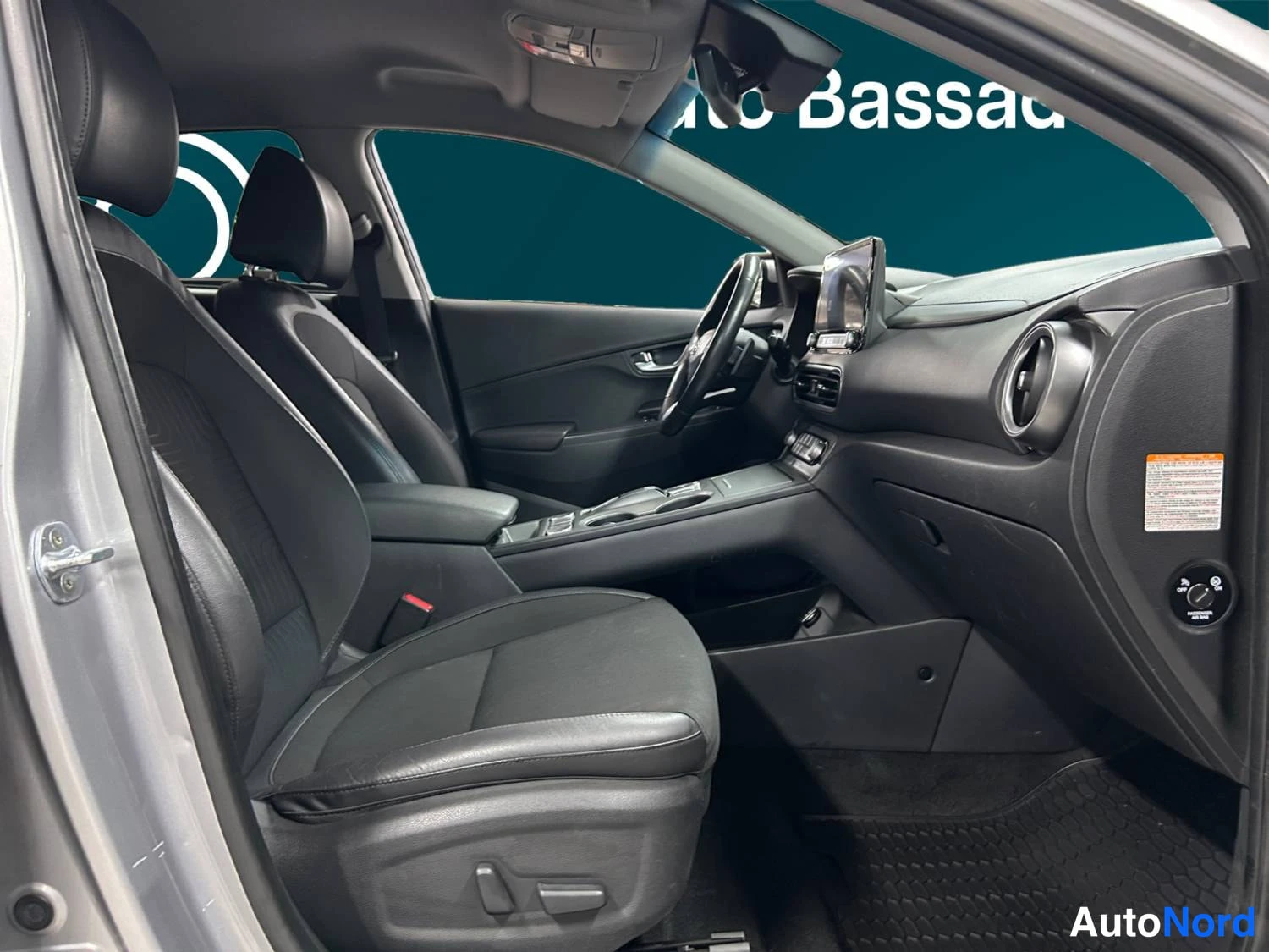 Hopea Hyundai Kona electric 2021, ohjaamo, kuva 12
