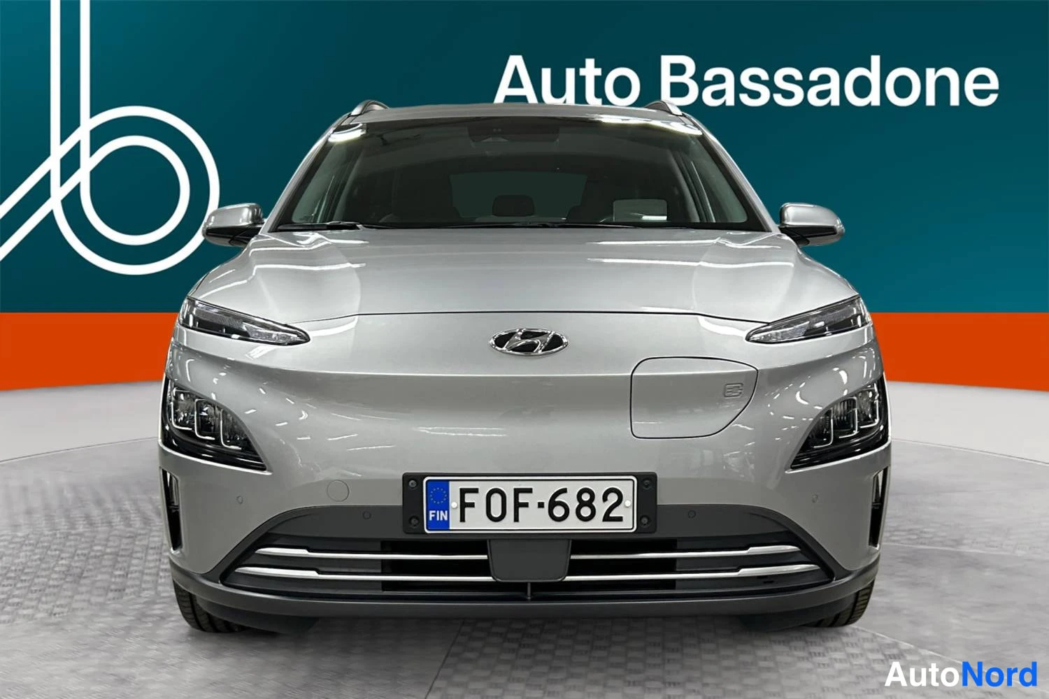 Hopea Hyundai Kona electric 2021, edestä, kuva 4
