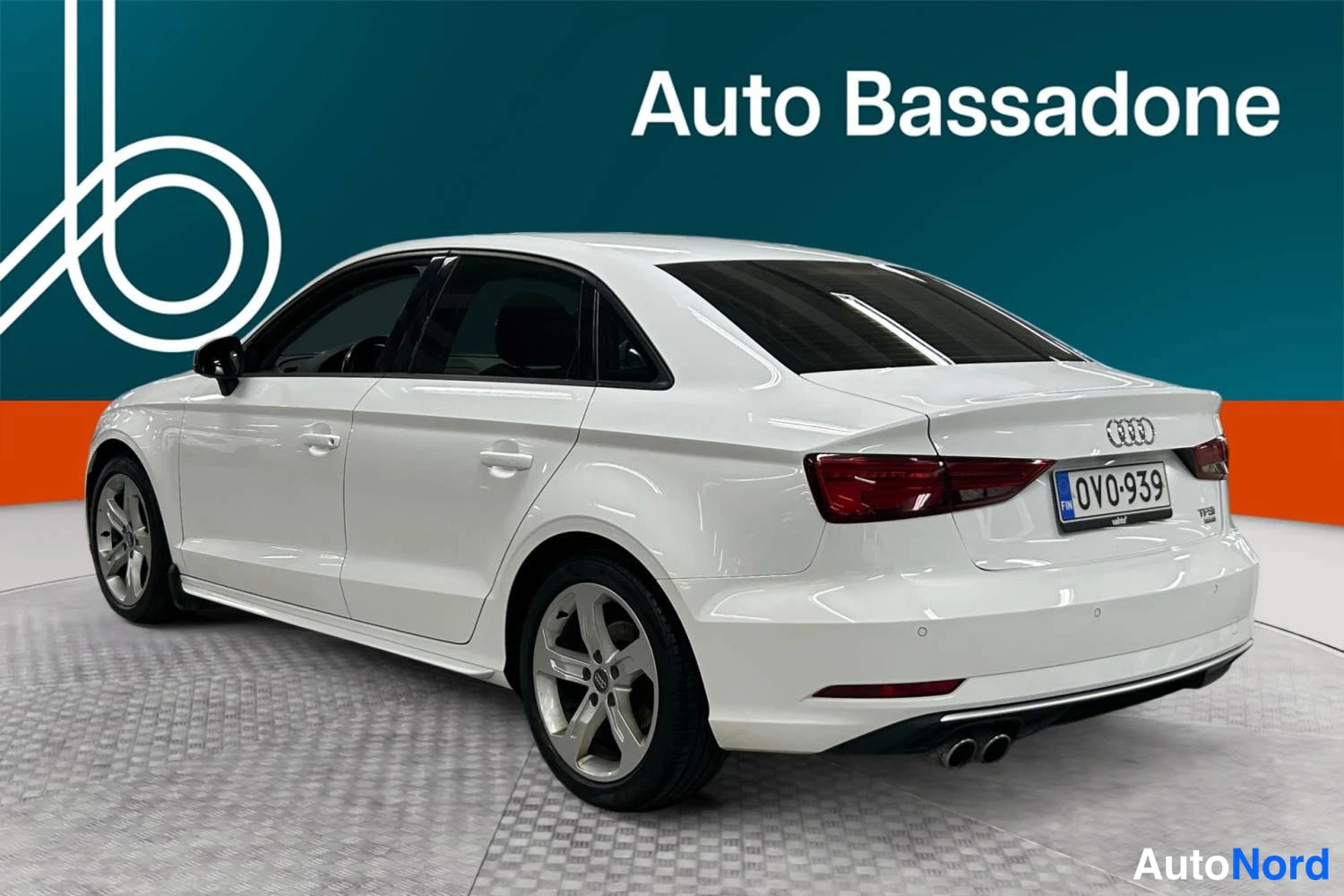 Valkoinen Audi A3 2017, takaviisto, kuva 6