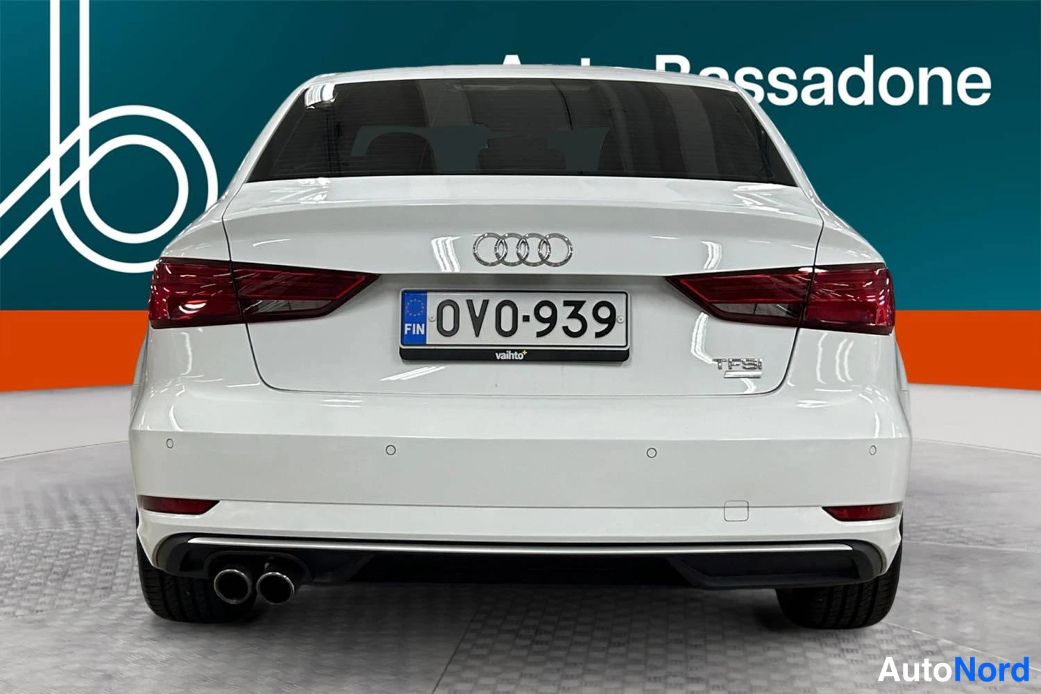 Valkoinen Audi A3 2017, takaa, kuva 8