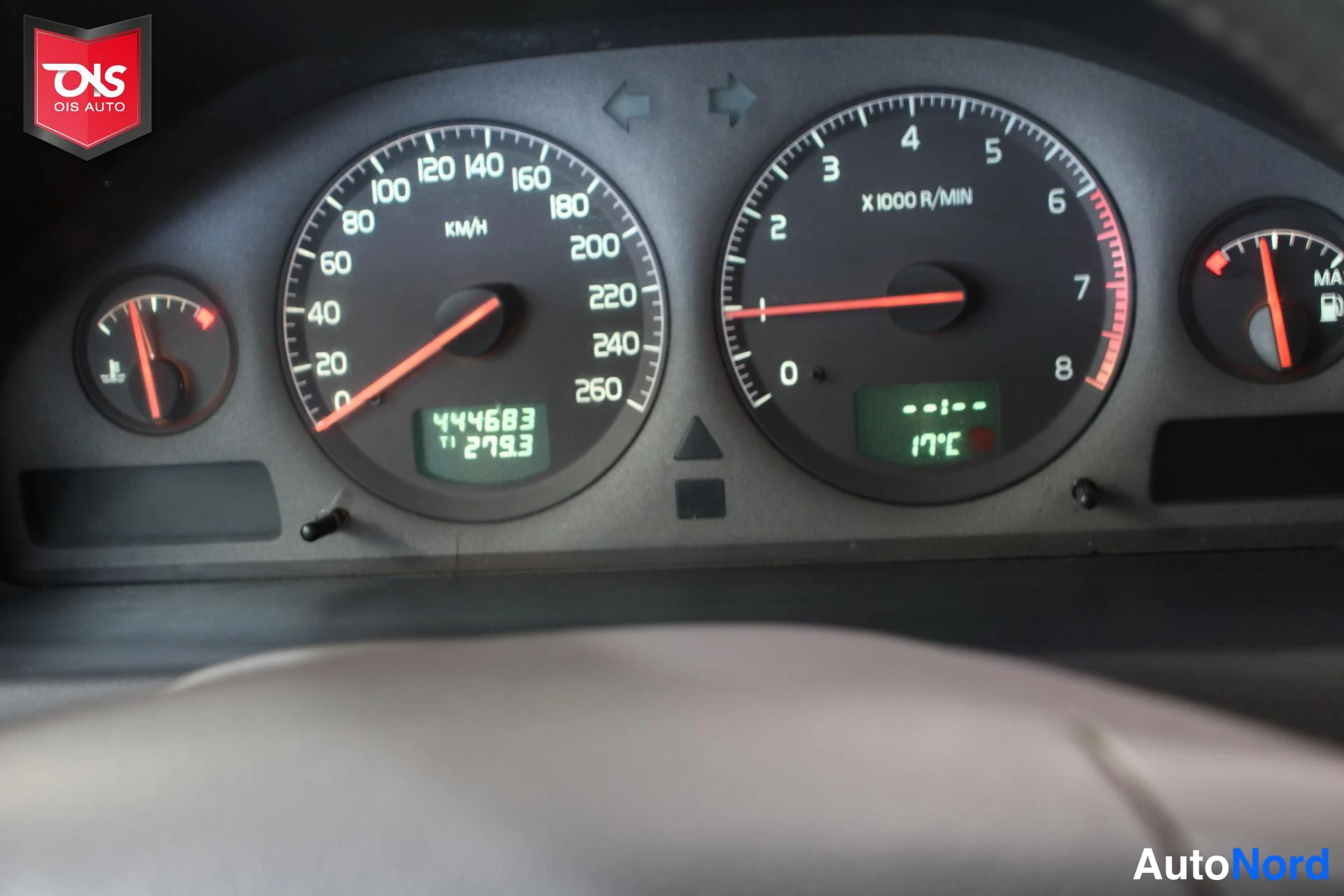 Musta Volvo S60 2002, yksityiskohta, kuva 14