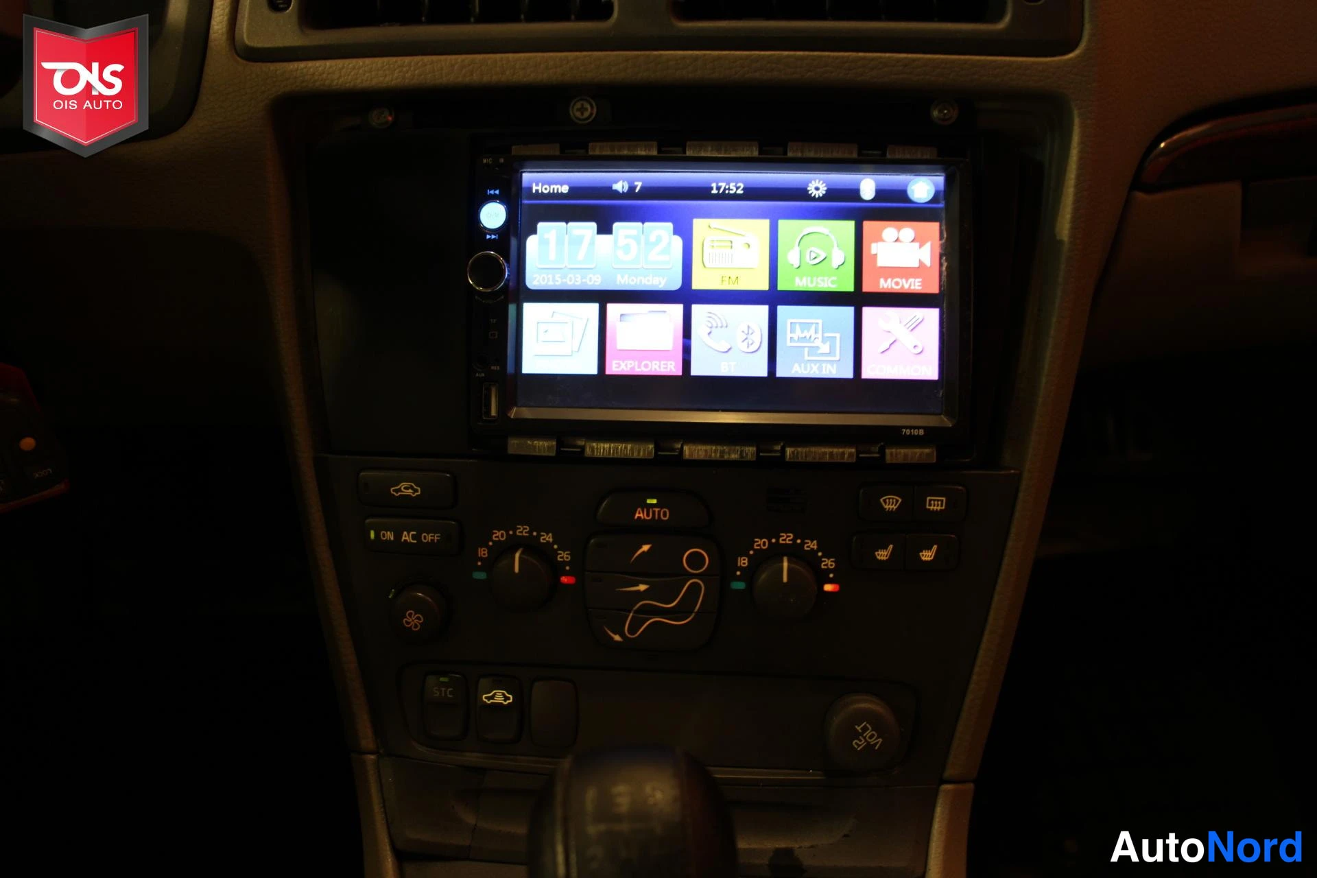 Musta Volvo S60 2002, yksityiskohta, kuva 15