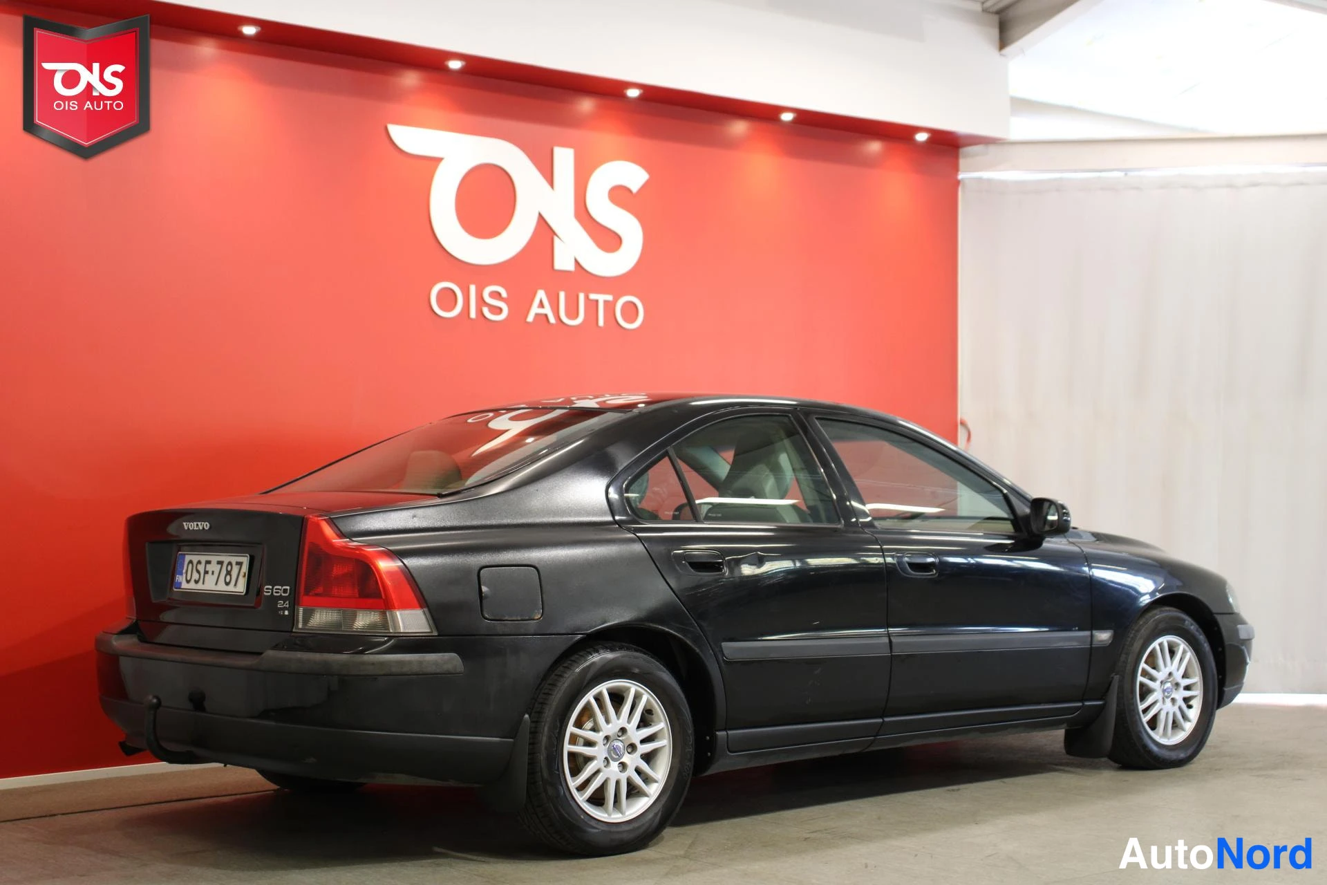 Musta Volvo S60 2002, takaviisto, kuva 5