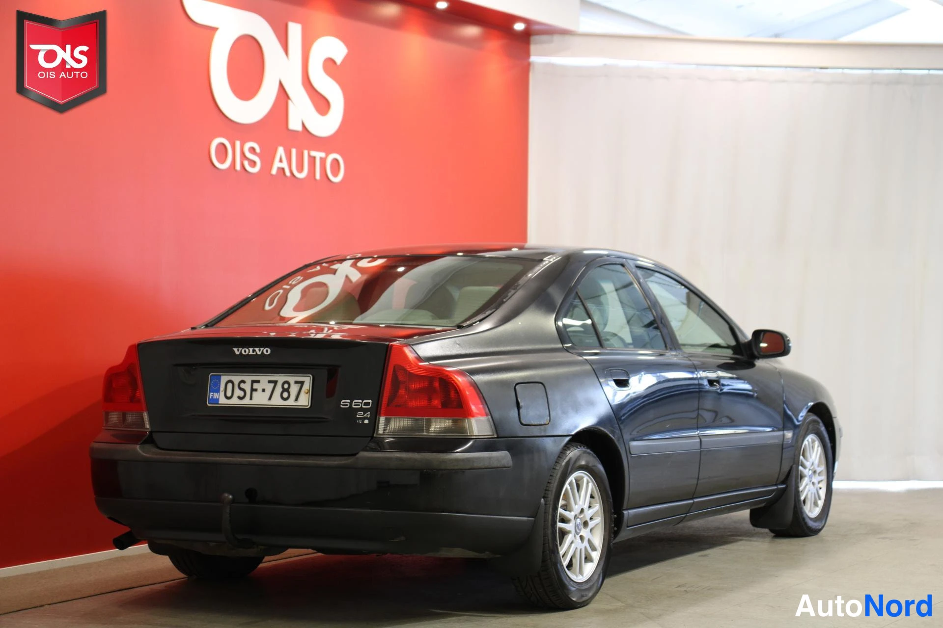 Musta Volvo S60 2002, takaviisto, kuva 6