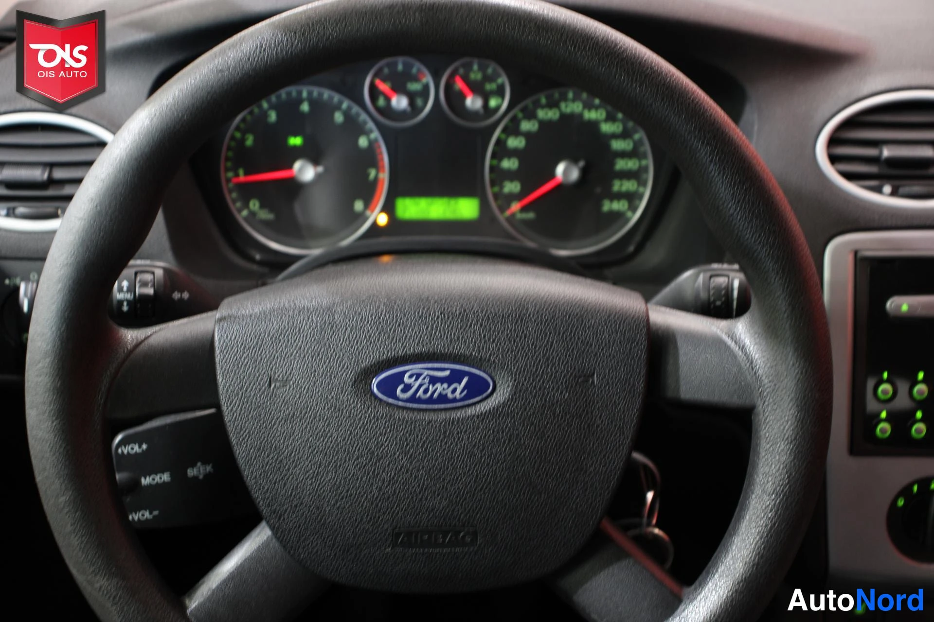 Sininen Ford Focus 2005, yksityiskohta, kuva 15