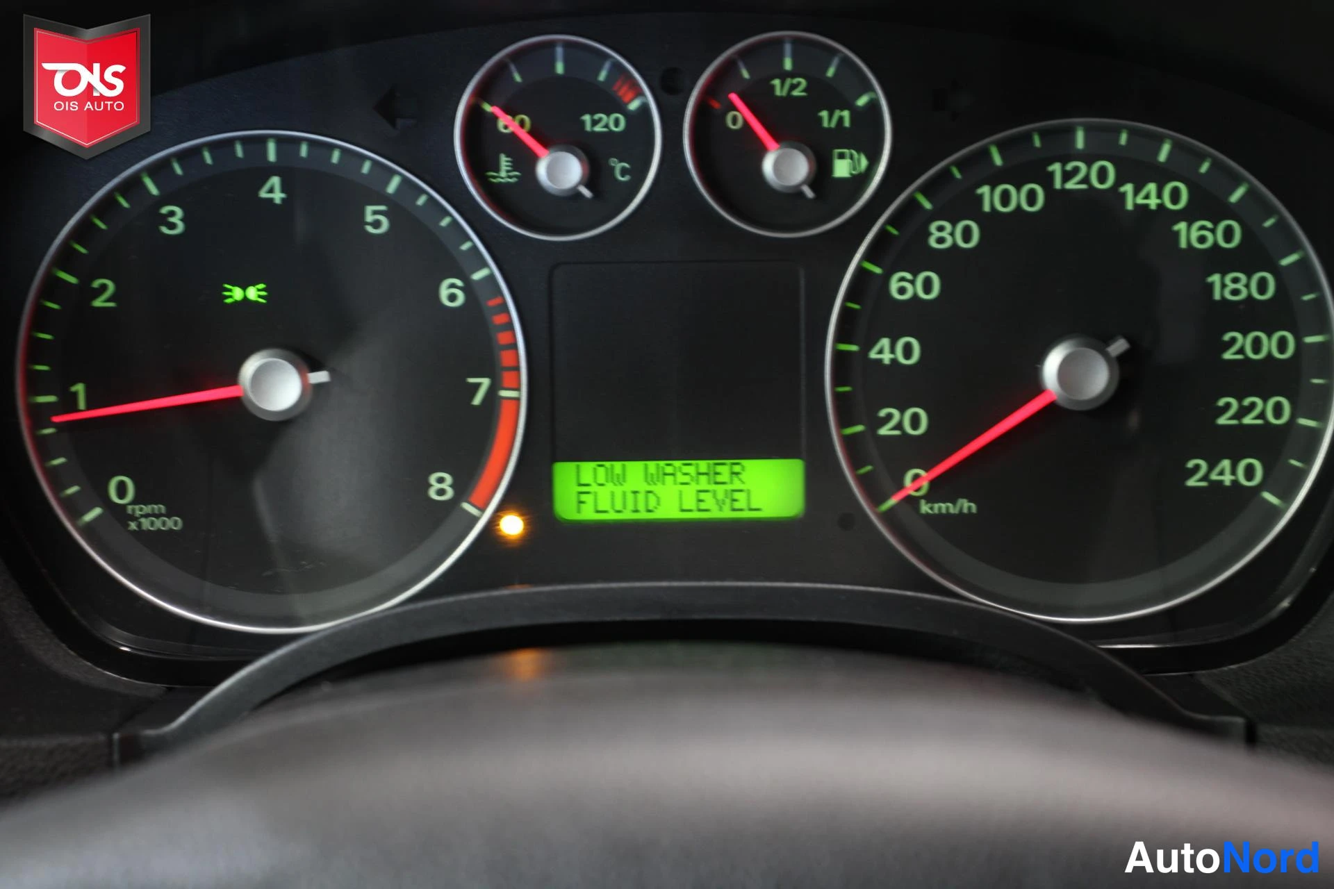 Sininen Ford Focus 2005, yksityiskohta, kuva 16