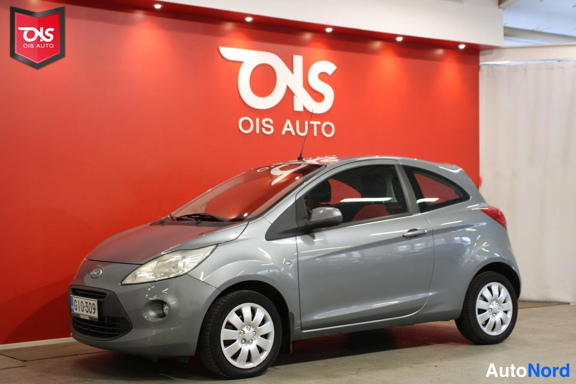 Harmaa Ford Ka 2009, etuviisto, keula vasemmalle, kuva 2