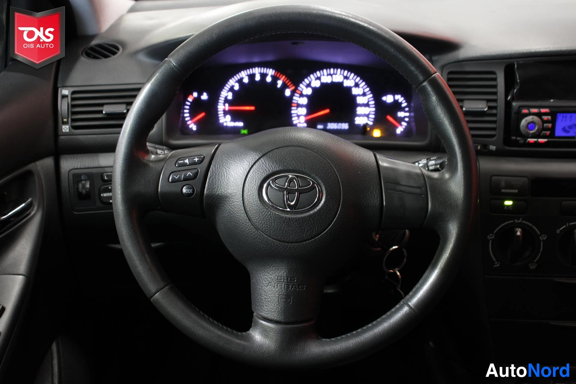 Harmaa Toyota Corolla 2005, yksityiskohta, kuva 16