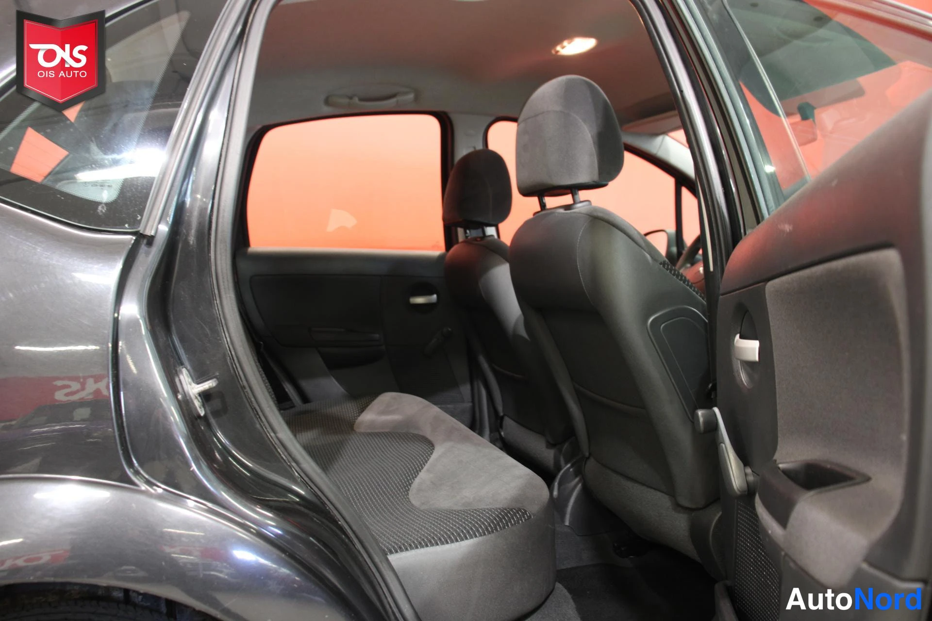 Musta Citroen C3 2010, takaistuimet, kuva 13