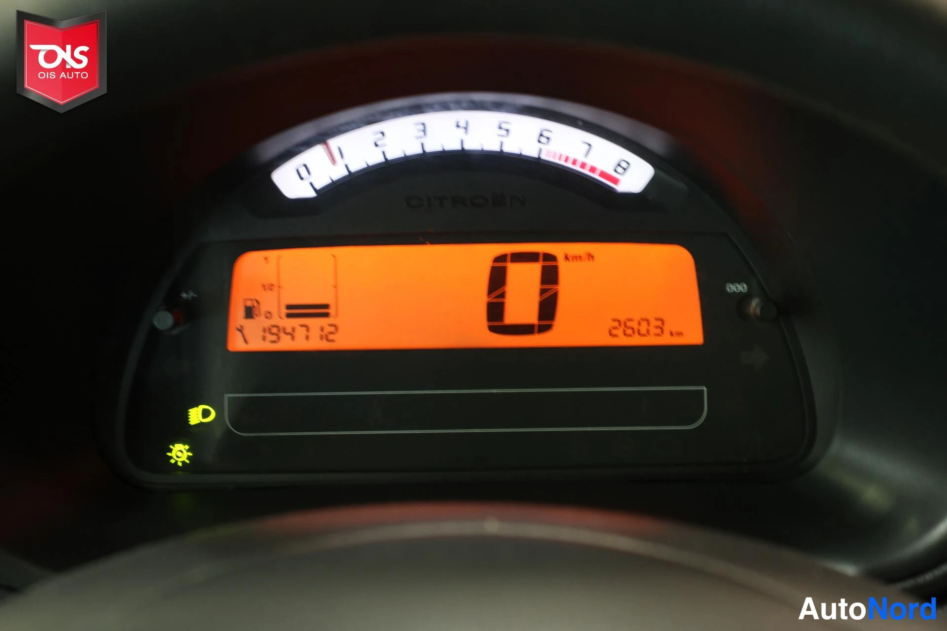 Musta Citroen C3 2010, yksityiskohta, kuva 17