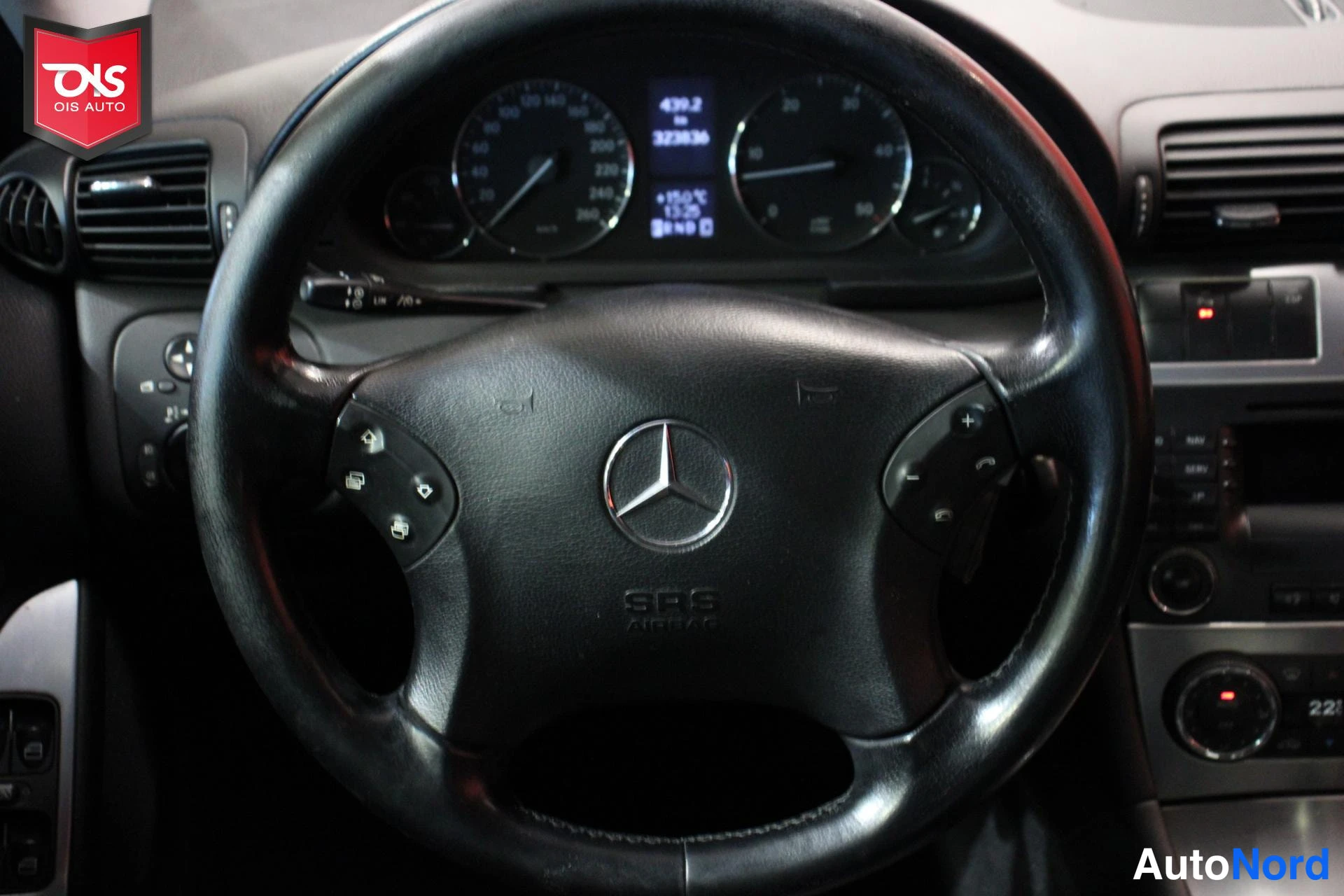 Harmaa Mercedes-Benz C 270 CDI 2004, yksityiskohta, kuva 15