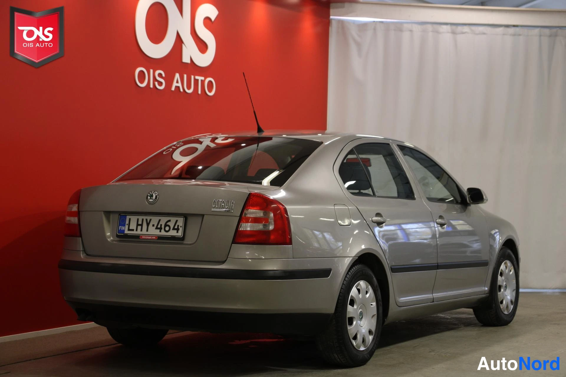 Hopea Skoda Octavia 2006, takaviisto, kuva 6