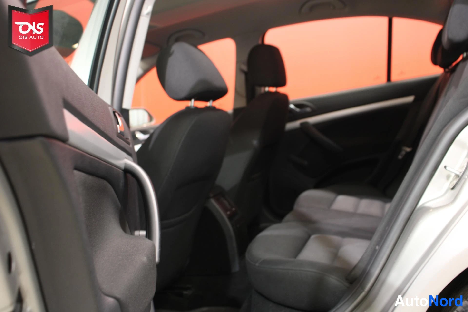 Hopea Skoda Octavia 2006, takaistuimet, kuva 12