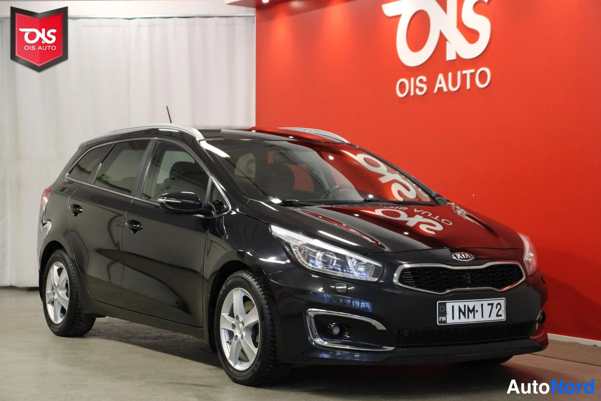 Musta Kia Ceed 2016, etuviisto, keula vasemmalle, kuva 3