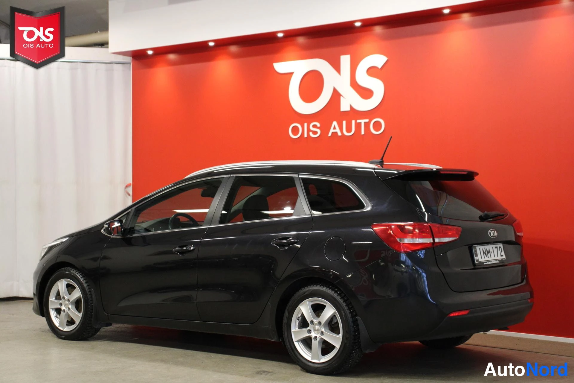 Musta Kia Ceed 2016, takaviisto, kuva 8