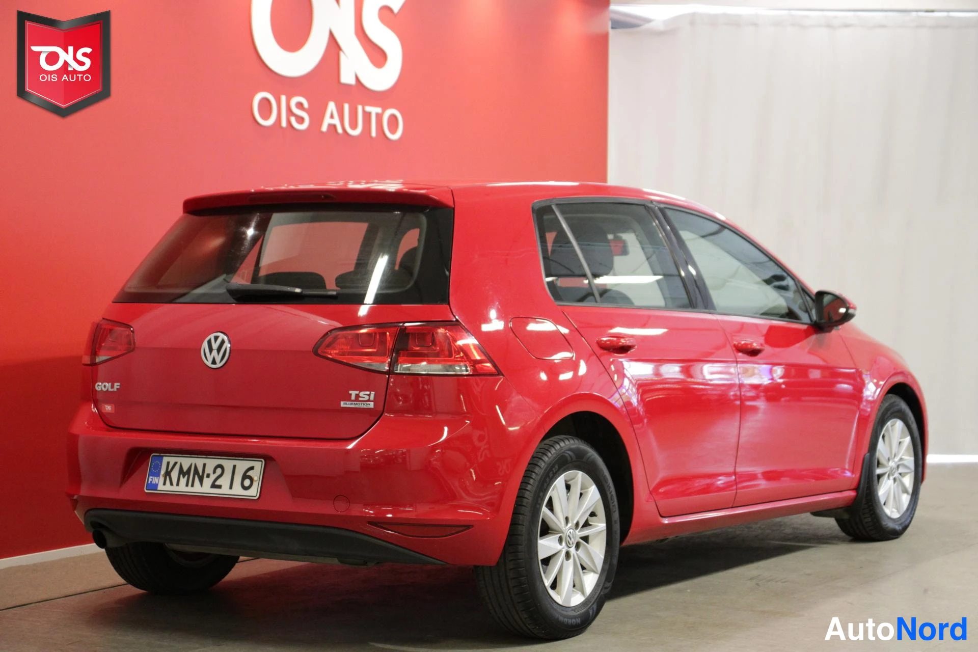 Punainen Volkswagen GOLF 2014, takaa, kuva 8