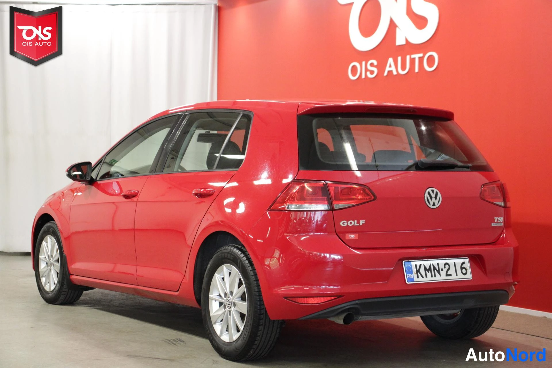 Punainen Volkswagen GOLF 2014, takaviisto, kuva 6