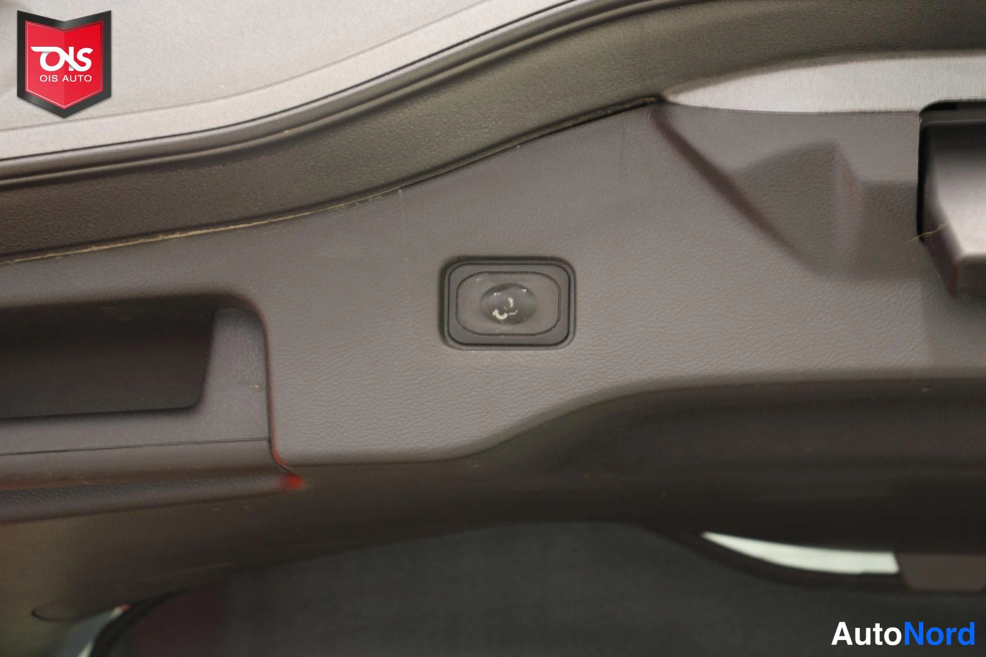 Harmaa Ford Mondeo 2020, yksityiskohta, kuva 14