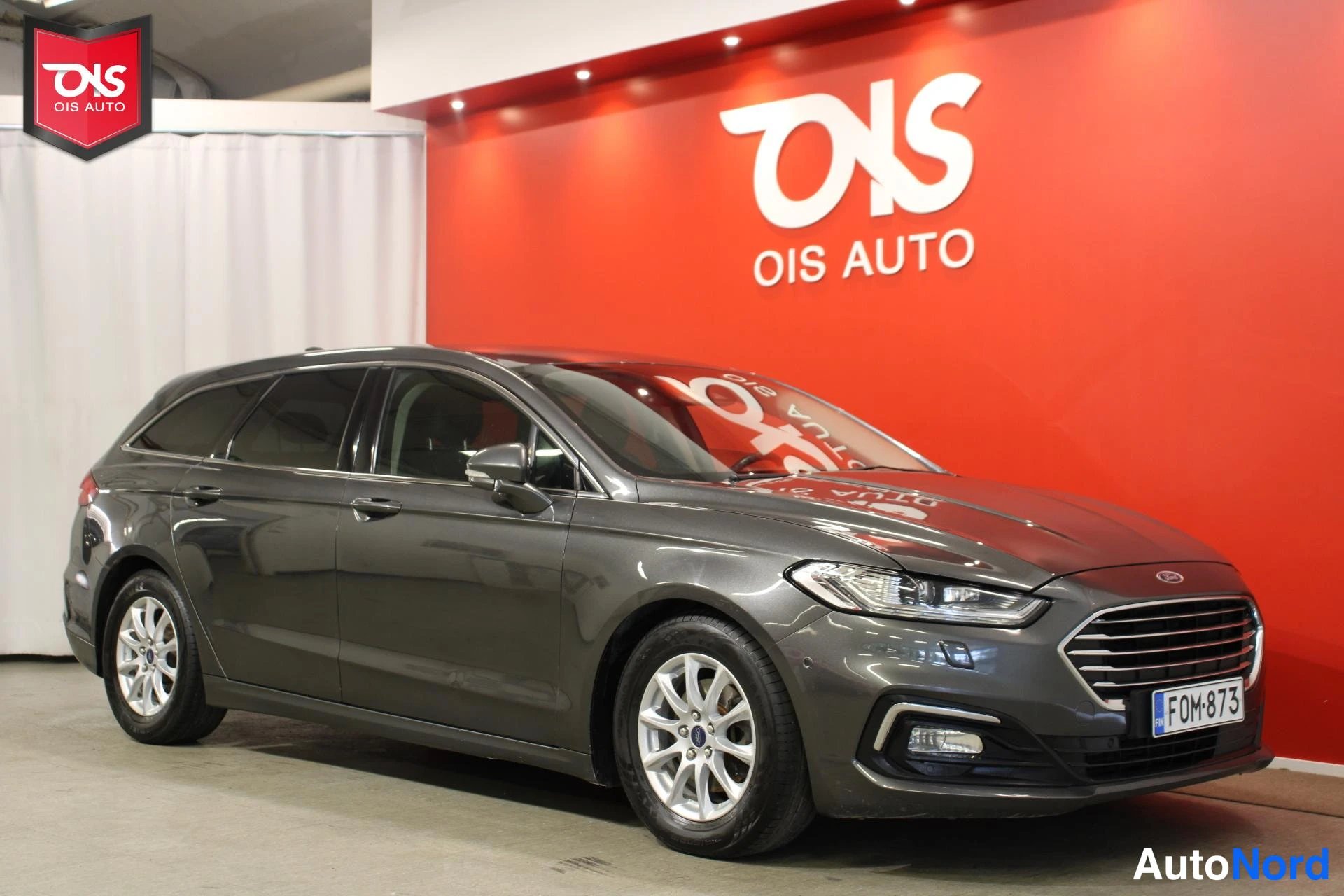 Harmaa Ford Mondeo 2020, etuviisto, keula oikealle, kuva 4