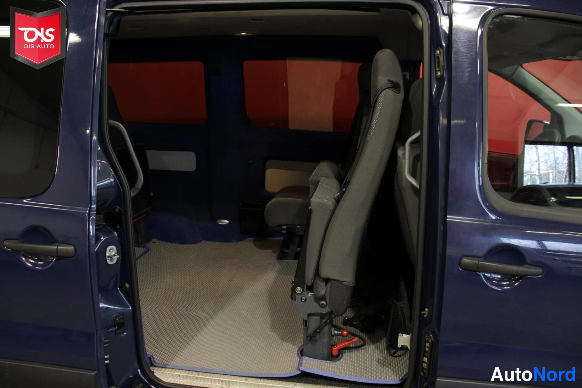 Sininen Citroen Jumpy 2014, takaistuimet, kuva 14
