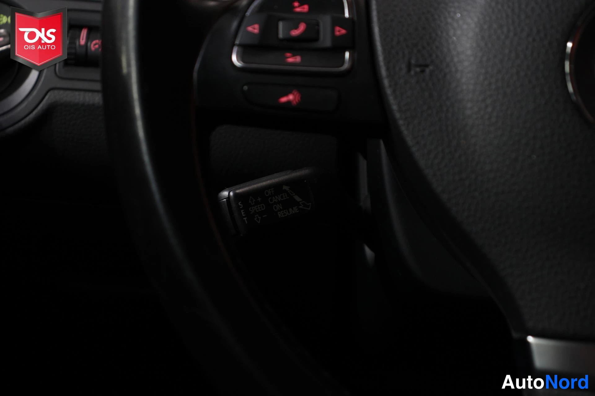 Musta Volkswagen Passat 2009, yksityiskohta, kuva 20