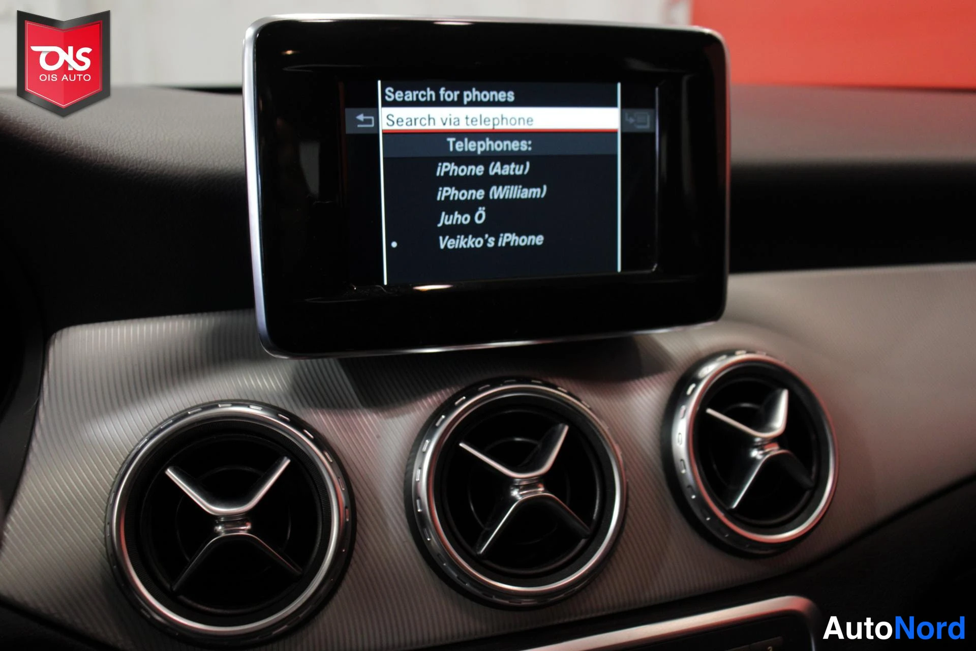 Ruskea Mercedes-Benz GLA 2014, yksityiskohta, kuva 19