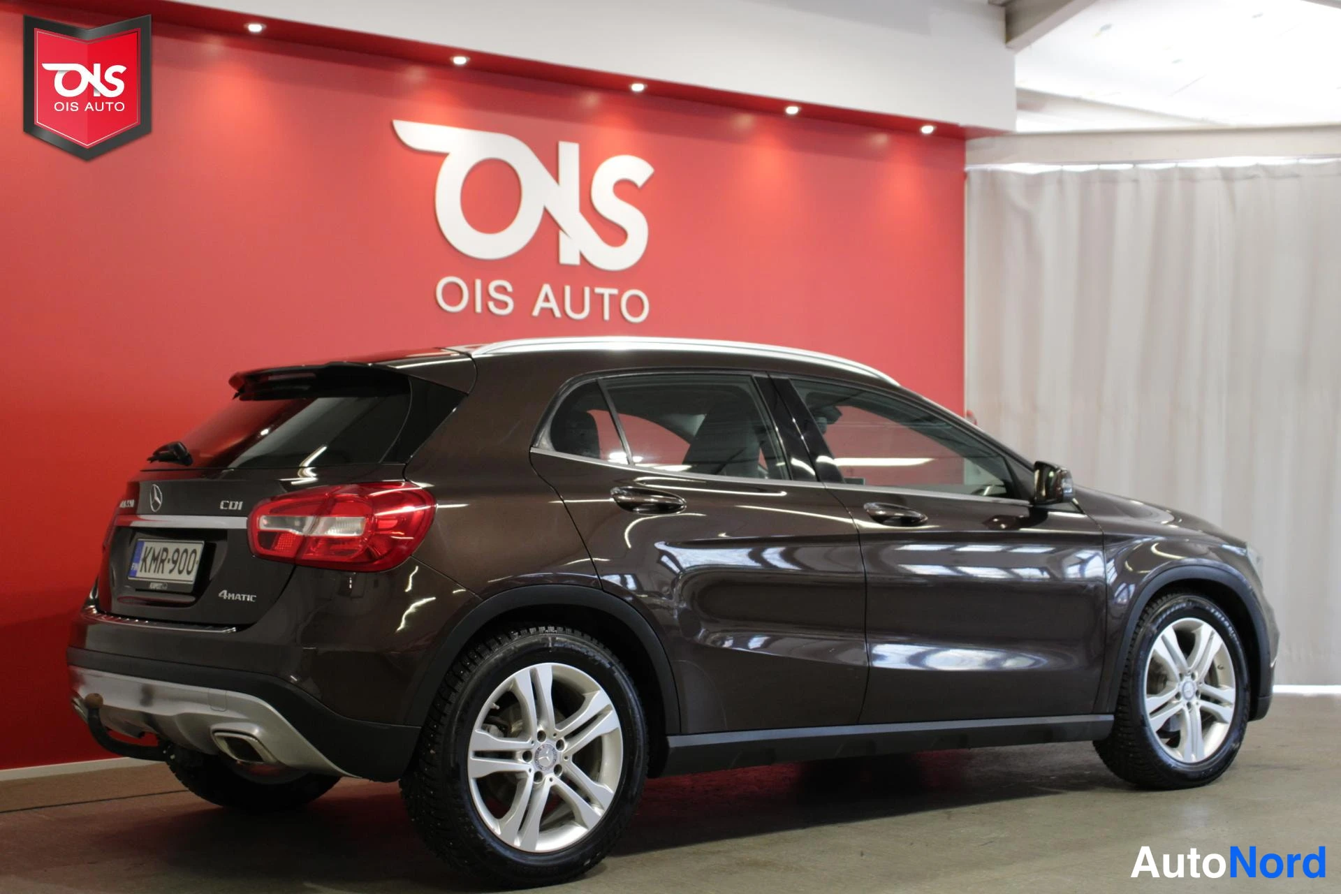 Ruskea Mercedes-Benz GLA 2014, takaviisto, kuva 5