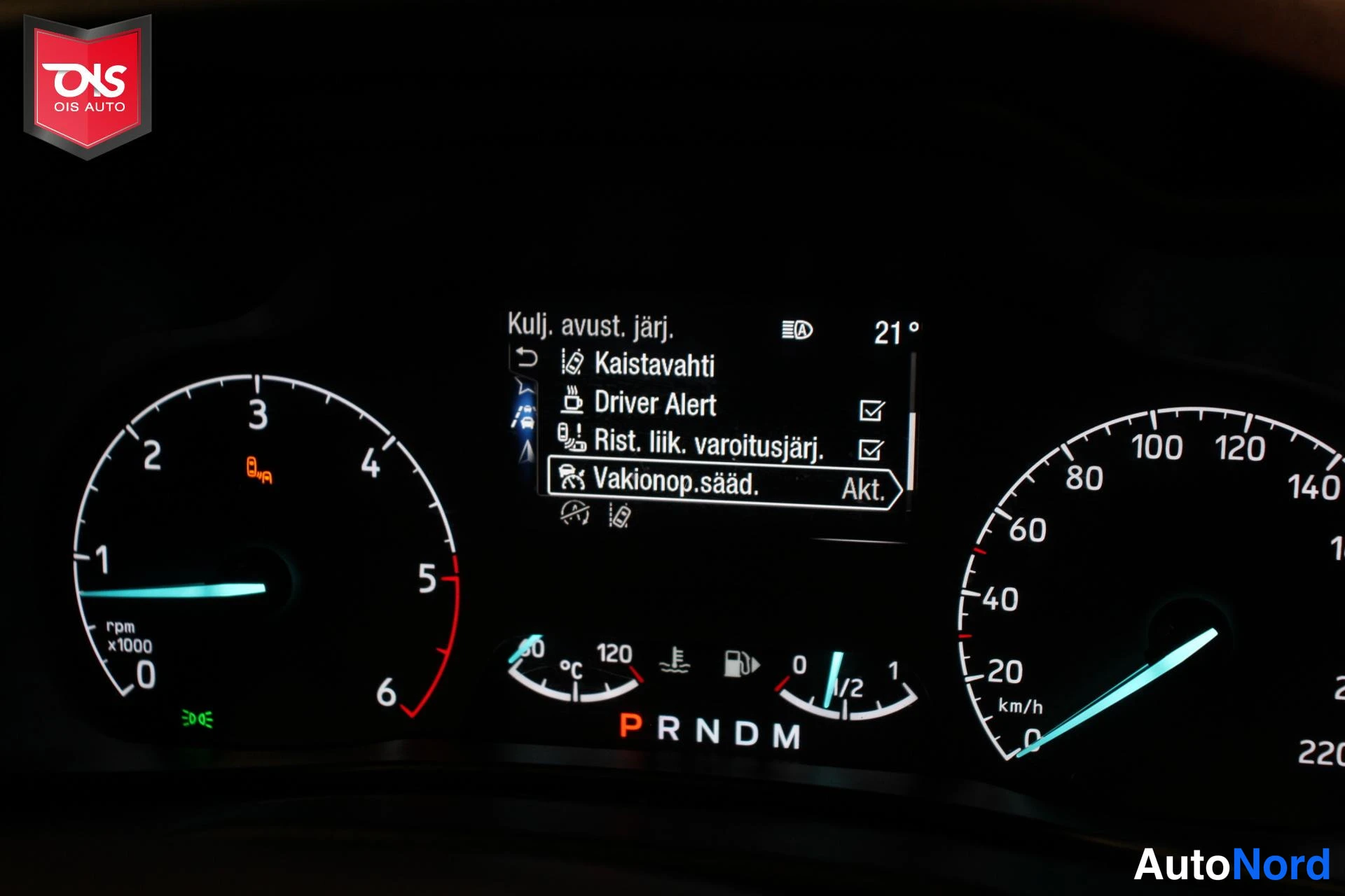 Valkoinen Ford Tourneo Connect 2022, yksityiskohta, kuva 21