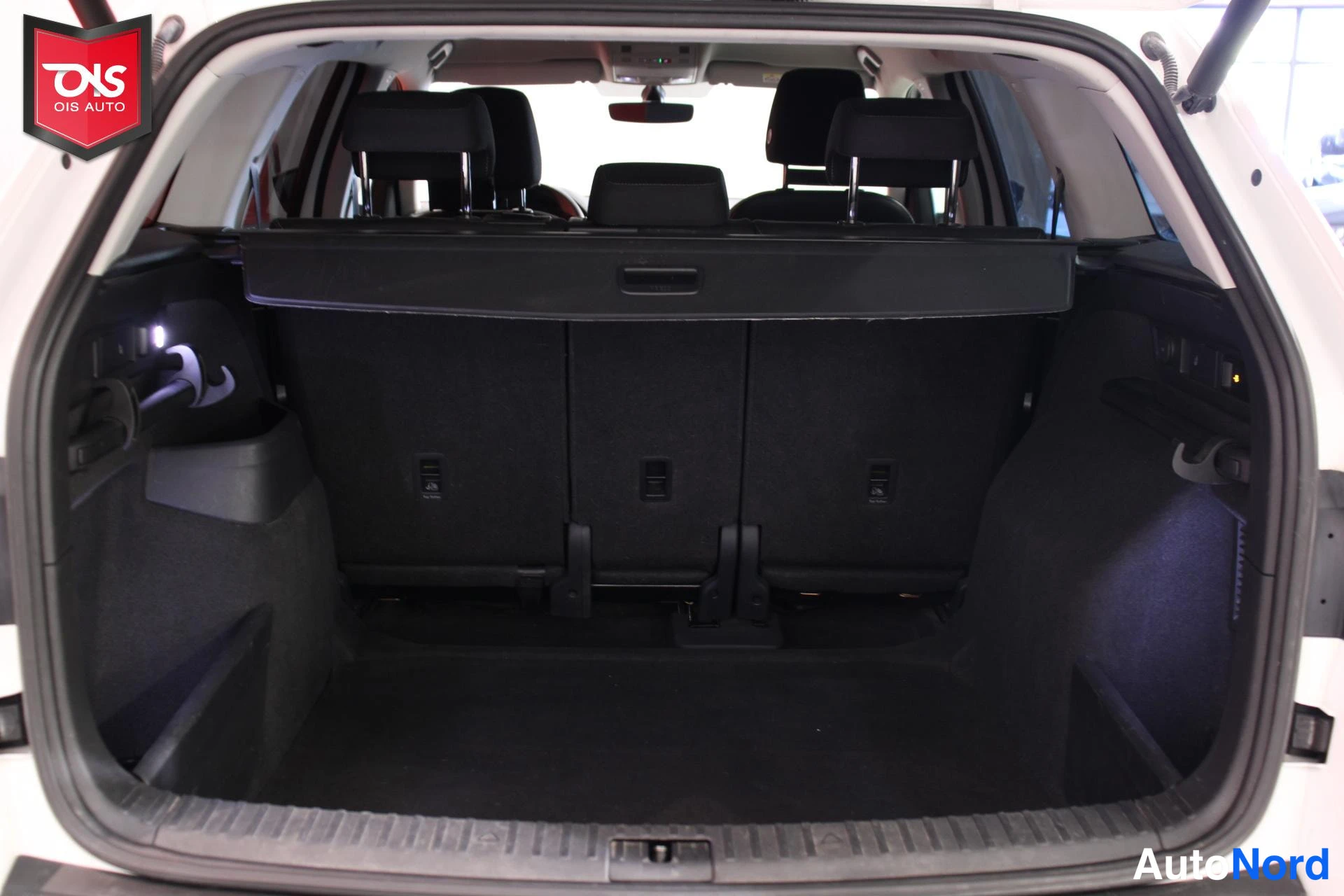 Valkoinen Skoda Kodiaq 2020, tavaratila, kuva 16
