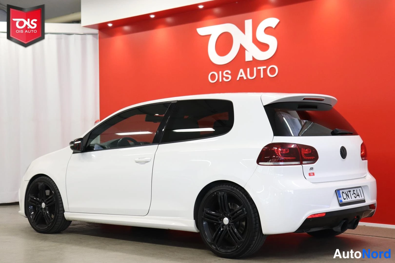 Valkoinen Volkswagen Golf R 2010, takaviisto, kuva 8