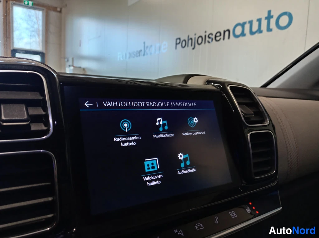 Valkoinen Citroen C5 Aircross 2020, yksityiskohta, kuva 16
