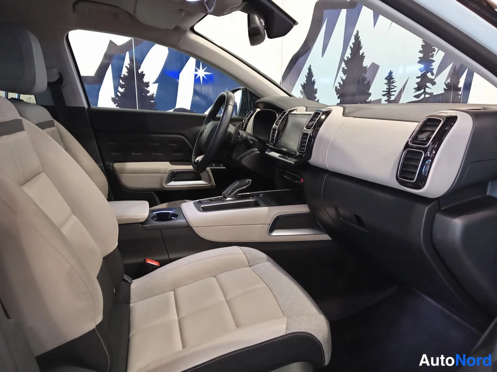 Valkoinen Citroen C5 Aircross 2020, etuistuimet, kuva 12