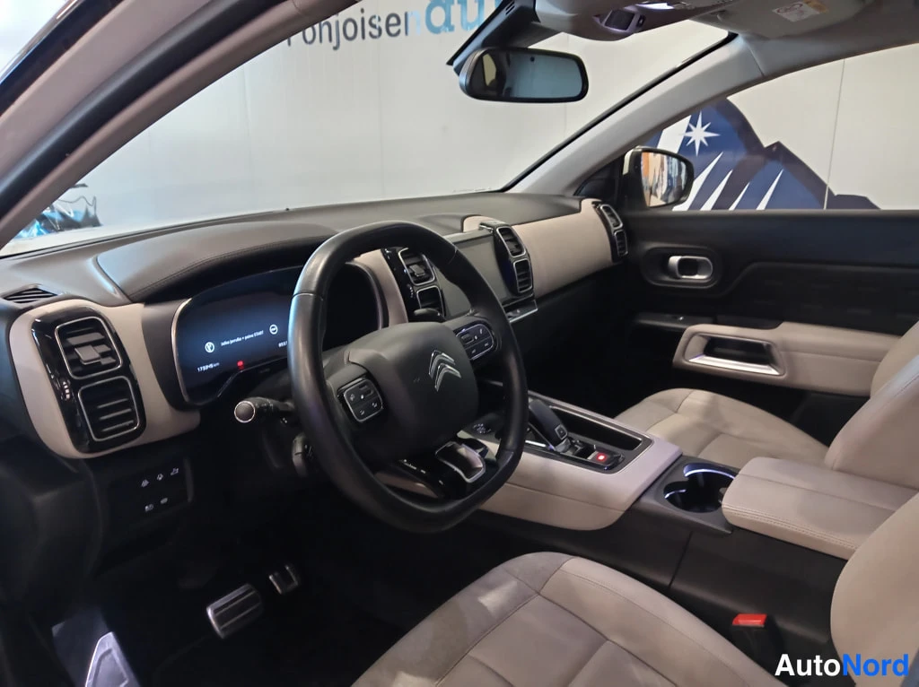 Valkoinen Citroen C5 Aircross 2020, ohjaamo, kuva 10